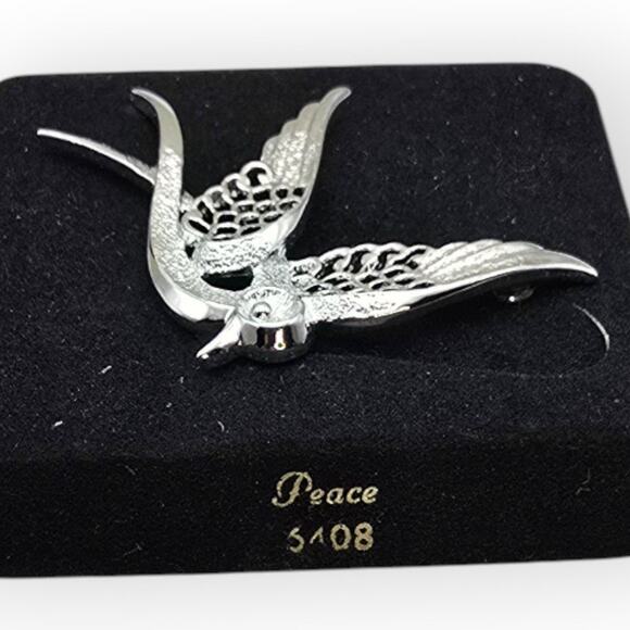 Vintage Sarah Coventry “Peace” Dove Brooch with Original Box – Silver Tone Gift - Picture 5 of 10